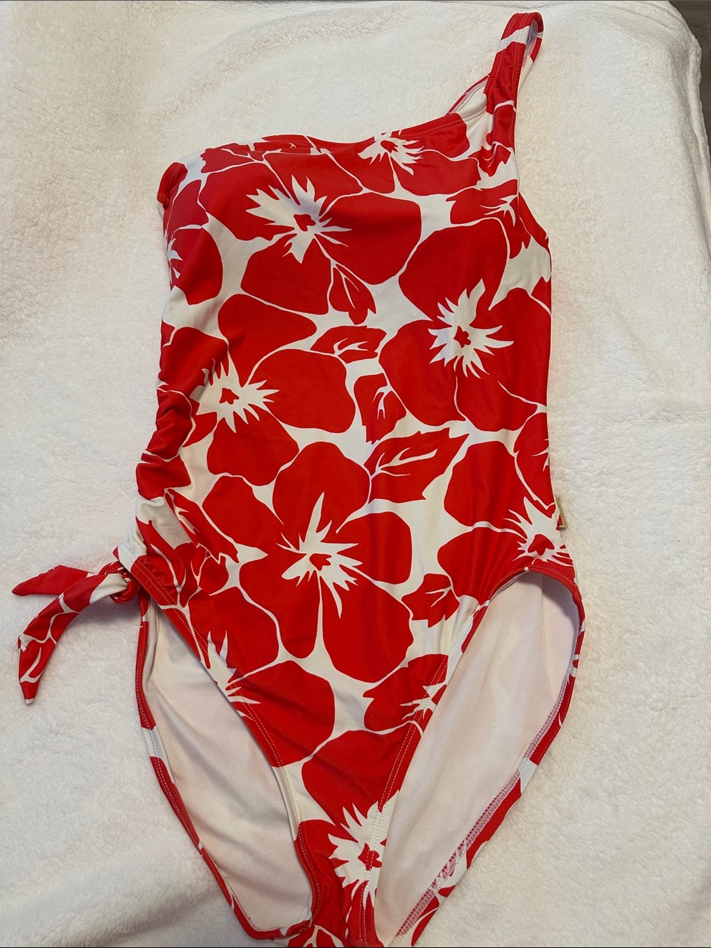 Vince Camuto Red and White One-Shoulder Floral One-Piece